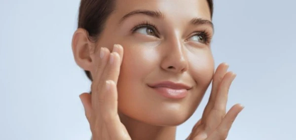 Kun je beter minder cosmetica gebruiken?